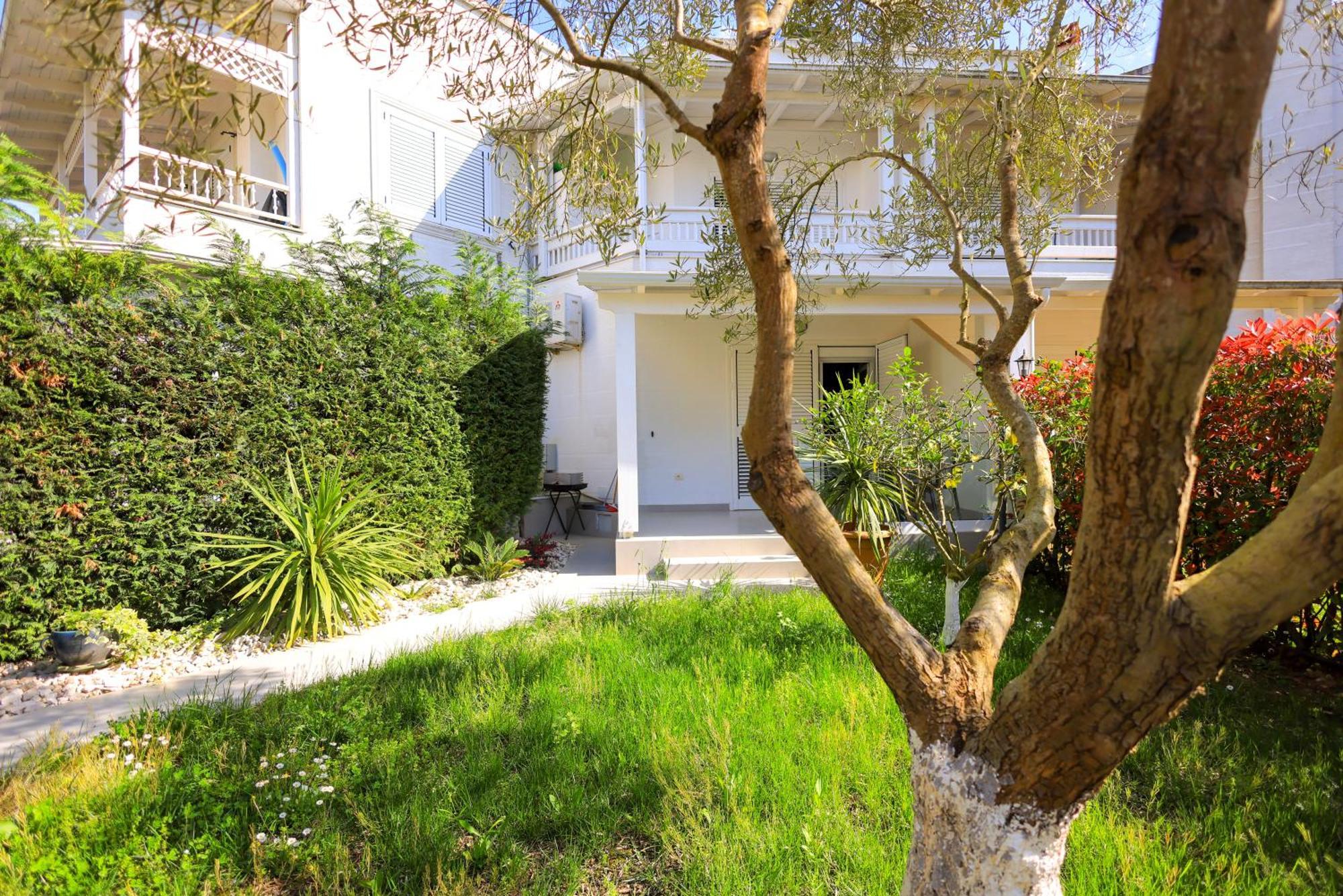 Grandstay Villa Perla Resort Durrës Zewnętrze zdjęcie